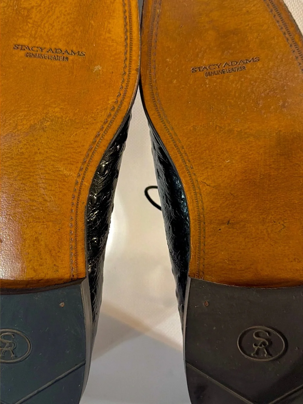 Stacy Adams Dark-Oiled Ostrich-Alligator Lace-Up Oxfords      size 9.5 medium